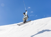 开云体育视频直播-哈登单节21分点燃全场，76人火力全开碾压活塞