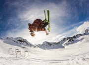 开云足球直播-跨越太平洋的爆发共振，莫兰特狂飙与广厦铁骑的晋级启示录