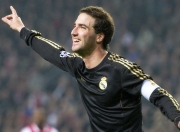 开云官方app入口-绿茵鏖战与乒乓烈焰，当法国队遭遇葡萄牙，梁靖崑点燃赛场之夜