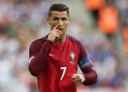 开云世界杯2026-那一夜，波尔让中国球迷集体起立，无关胜负，唯有热爱