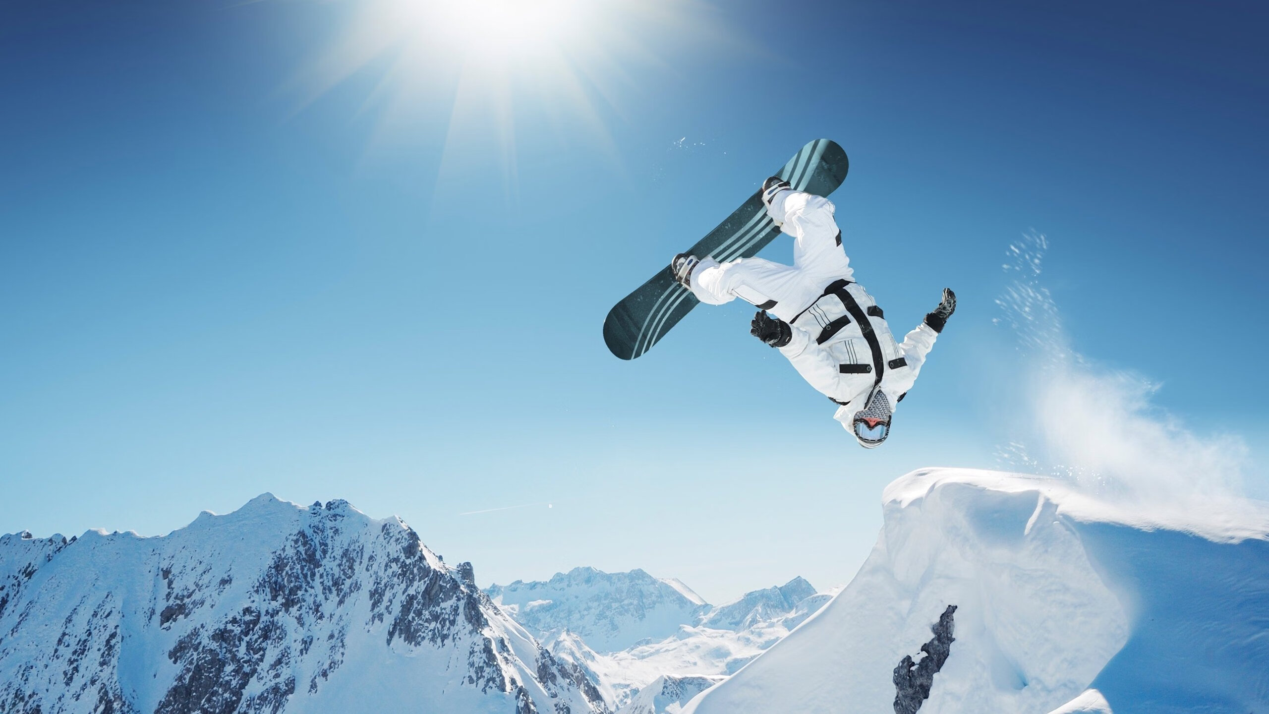 马刺团队篮球碾压雄鹿，孙铭徽国际赛场惊艳四座—当东方利刃刺穿西方铁壁